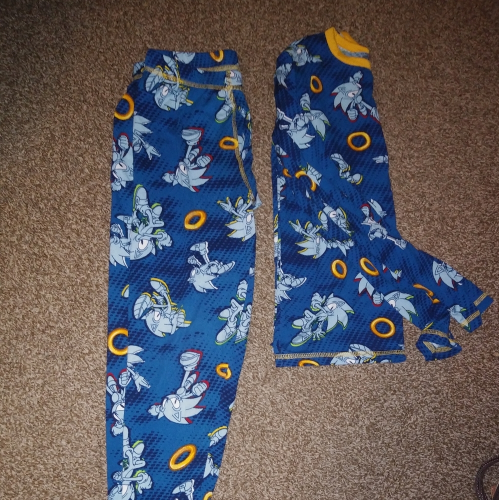 Cuddl duds sonic the hedgehog pj set size large